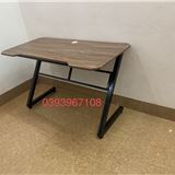 Bàn Z Gaming mặt Vát đục lỗ giữa luồn dây điện